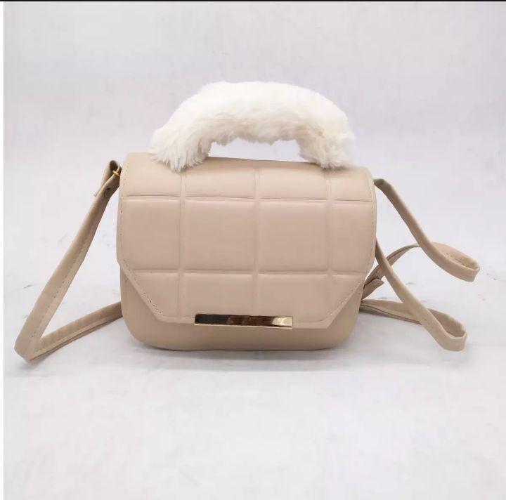 Elegant Women’s Crossbody Bags – Stylish, Compact & Versatile