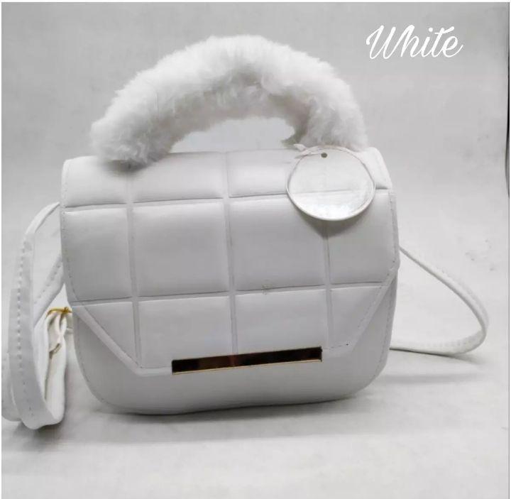Elegant Women’s Crossbody Bags – Stylish, Compact & Versatile